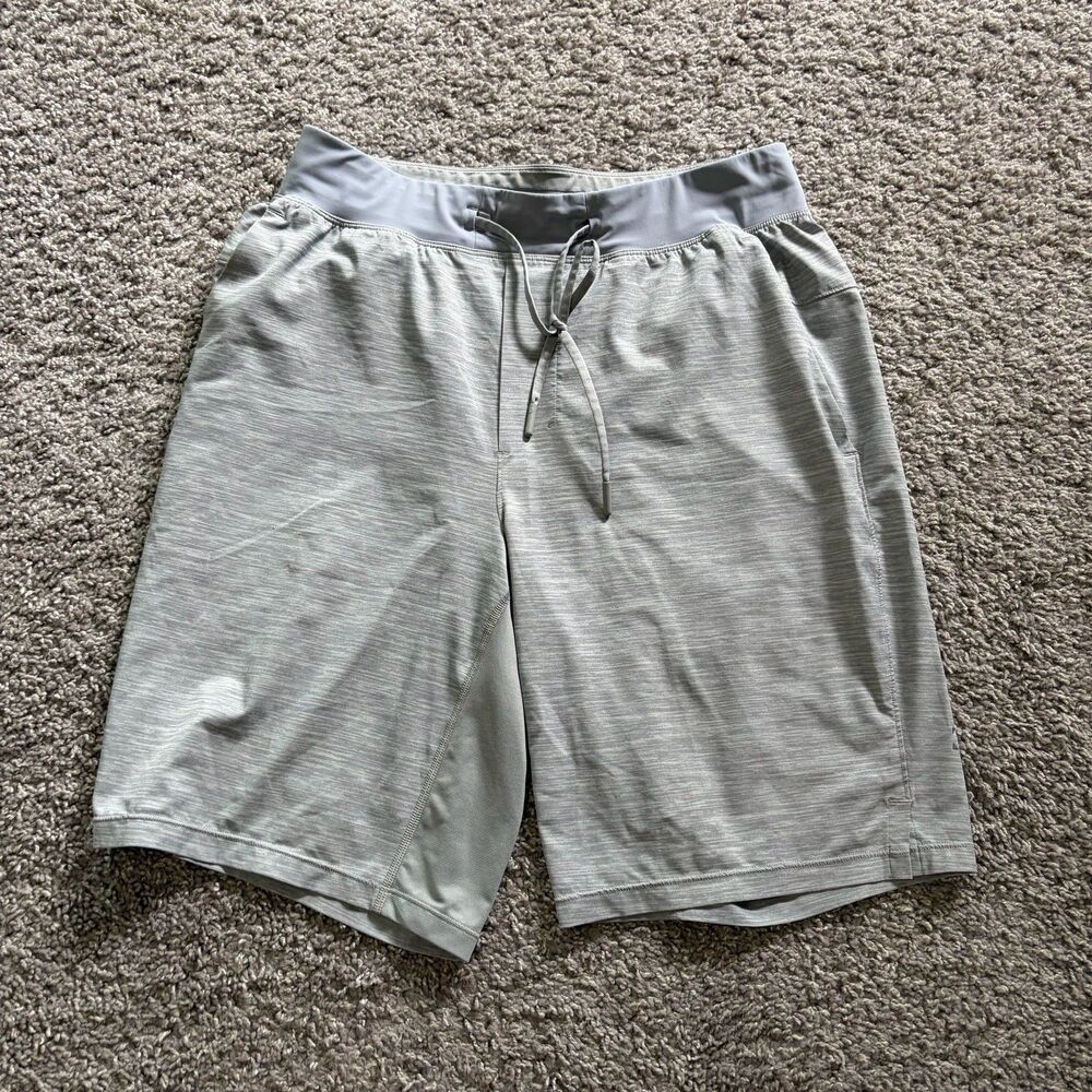Lululemon T.H.E Linerless Shorts 9” Heather Grey Stretch Athletic Men’s Small